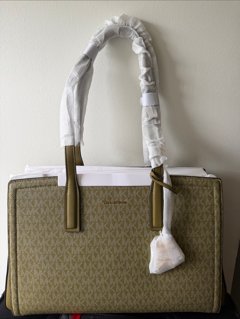 Michael Kors Olive Logo bag